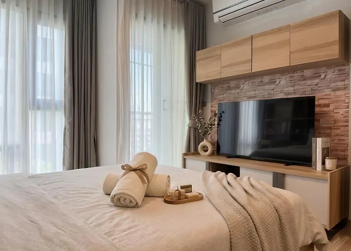Warm Wood Oasis Next To Bts Thong Lo 曼谷