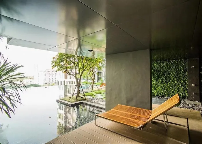 Warm Wood Oasis Next To Bts Thong Lo * 曼谷